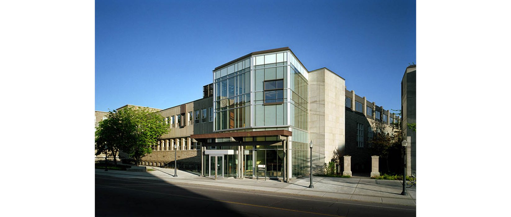 1 - Queen's Macdonald Hall (002)